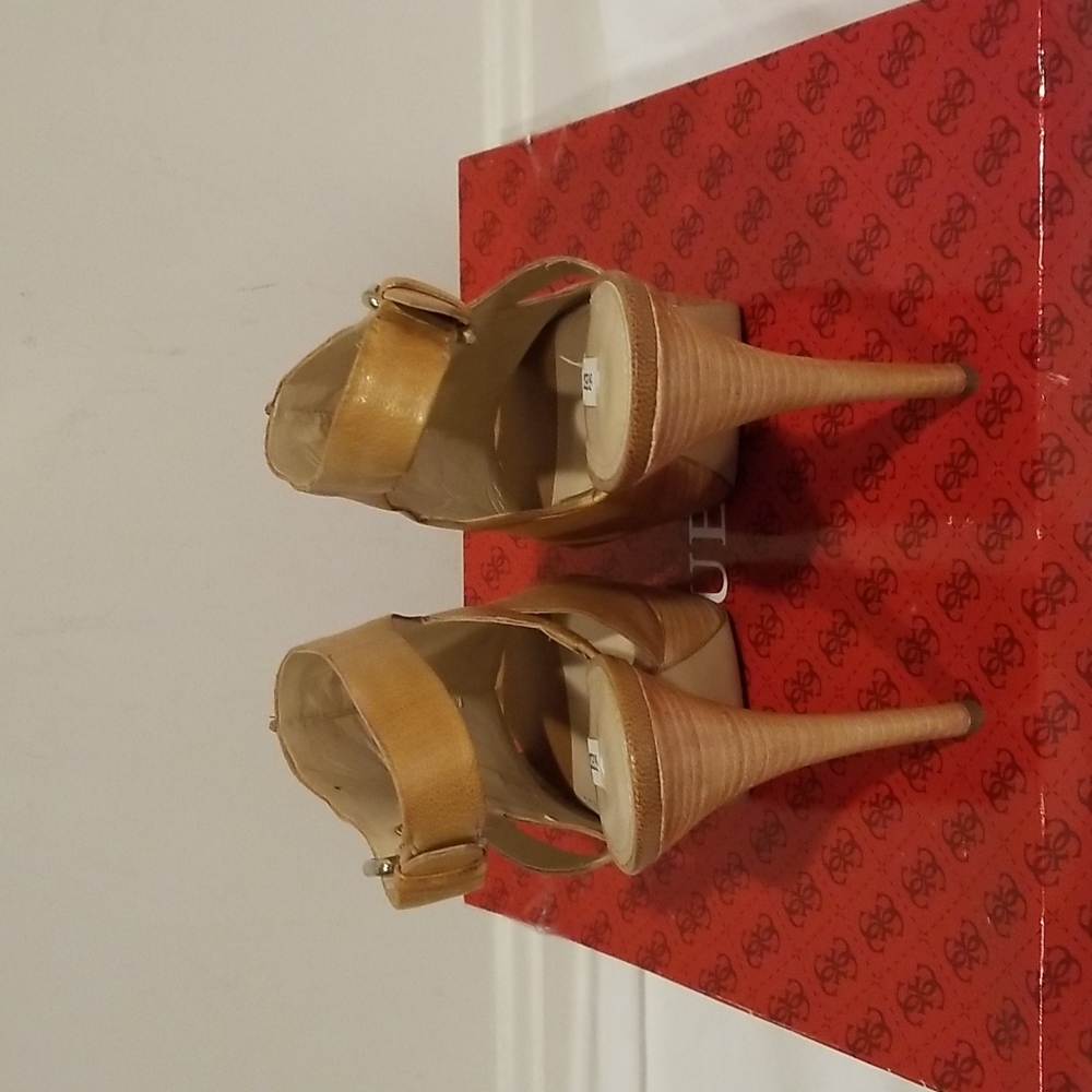 NWOT! Guess Medium Brown "Tan" Leather Platform Peep Toe Ankle Strap Heels - Picture 3 of 6